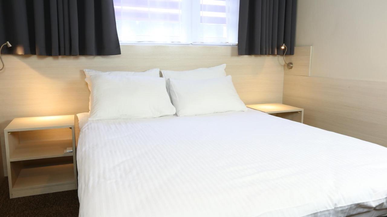 Eurohotel Katowice Nikiszowiec Buitenkant foto
